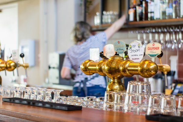 How Can UK Breweries Optimize Their Distribution Channels?